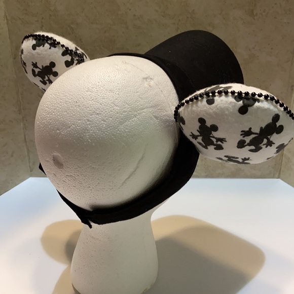 Mickey Mouse Ears Visor OOAK - Picture 5 of 6